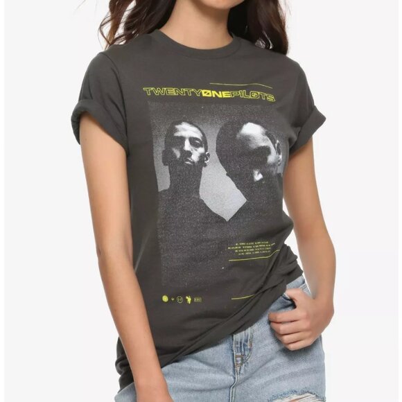 Twenty One Pilots Portrait T-Shirt - Picture 2 of 7